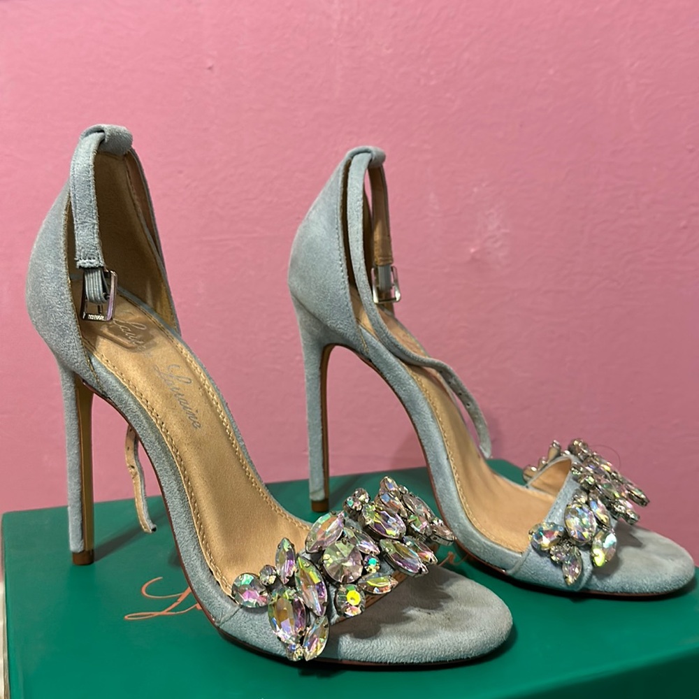 Beautiful light blue heels!